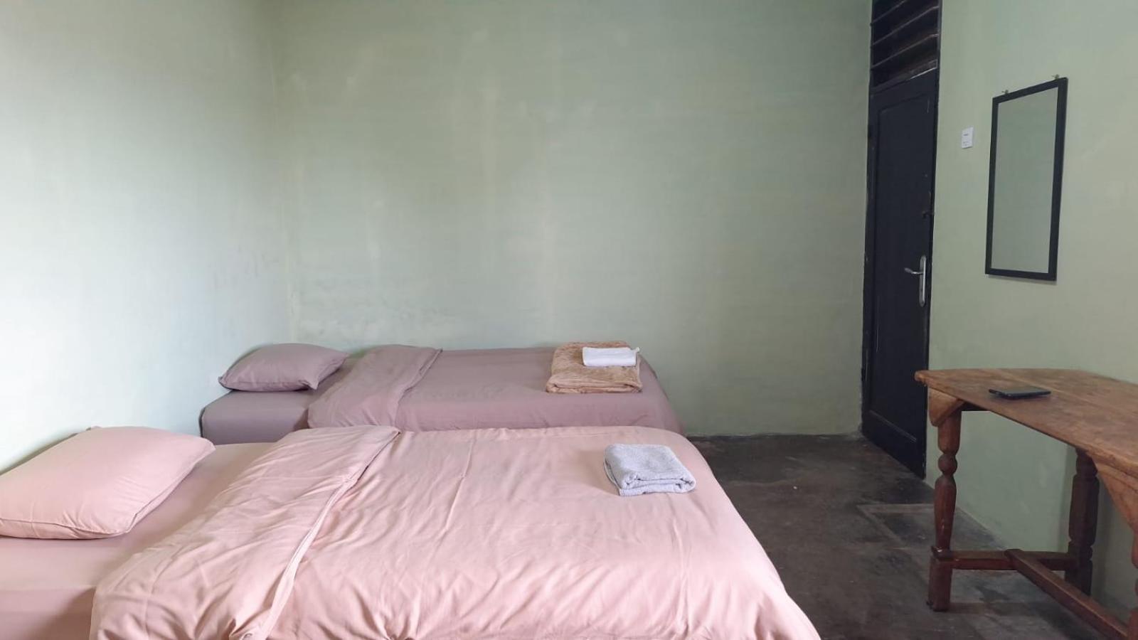 Smiley'S Homestay Berastagi Quarto foto